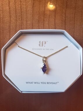 Bomb Party OG Necklace Shades Of You